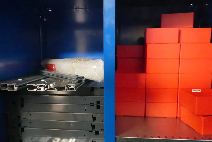 Material, Divers Umfang: Inhalt, ohne unteres Fach